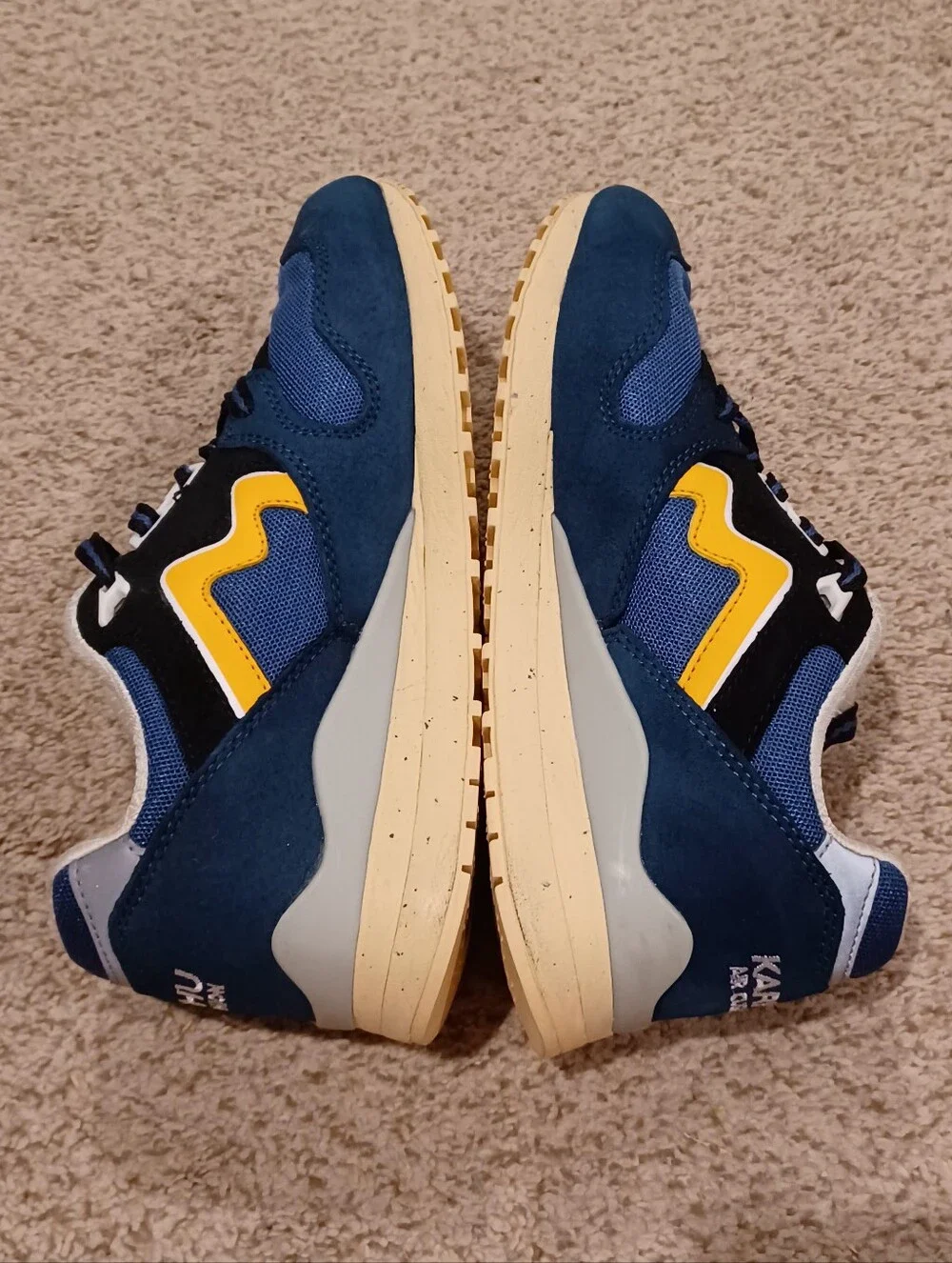 Karhu Synchron Classic sneakers in the Blue Wing Yellow Colorway Womens Size 6.5